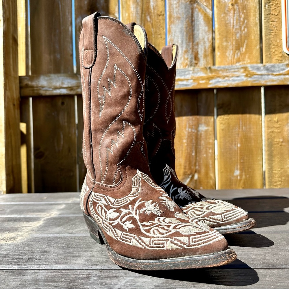 Brown & White Leather Cowgirl Western Boots with Intricate Scorpion Stitching